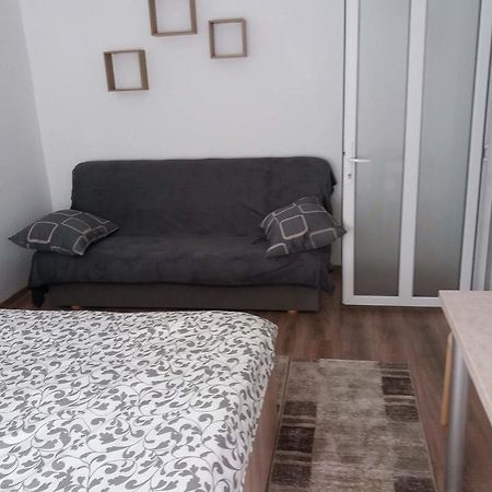 Garsoniera Maria Apartment Turda Exterior photo