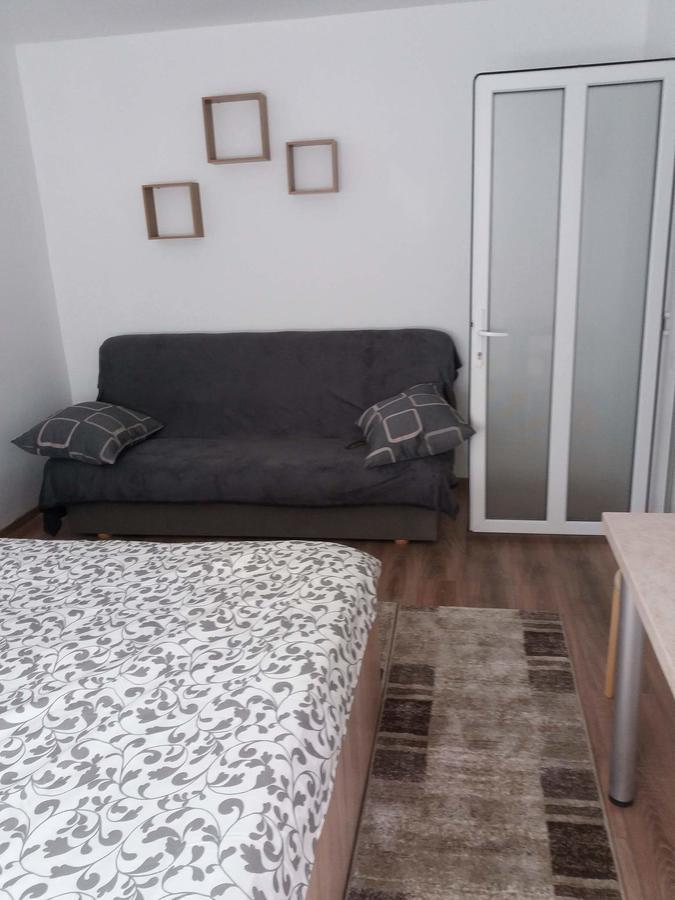 Garsoniera Maria Apartment Turda Exterior photo